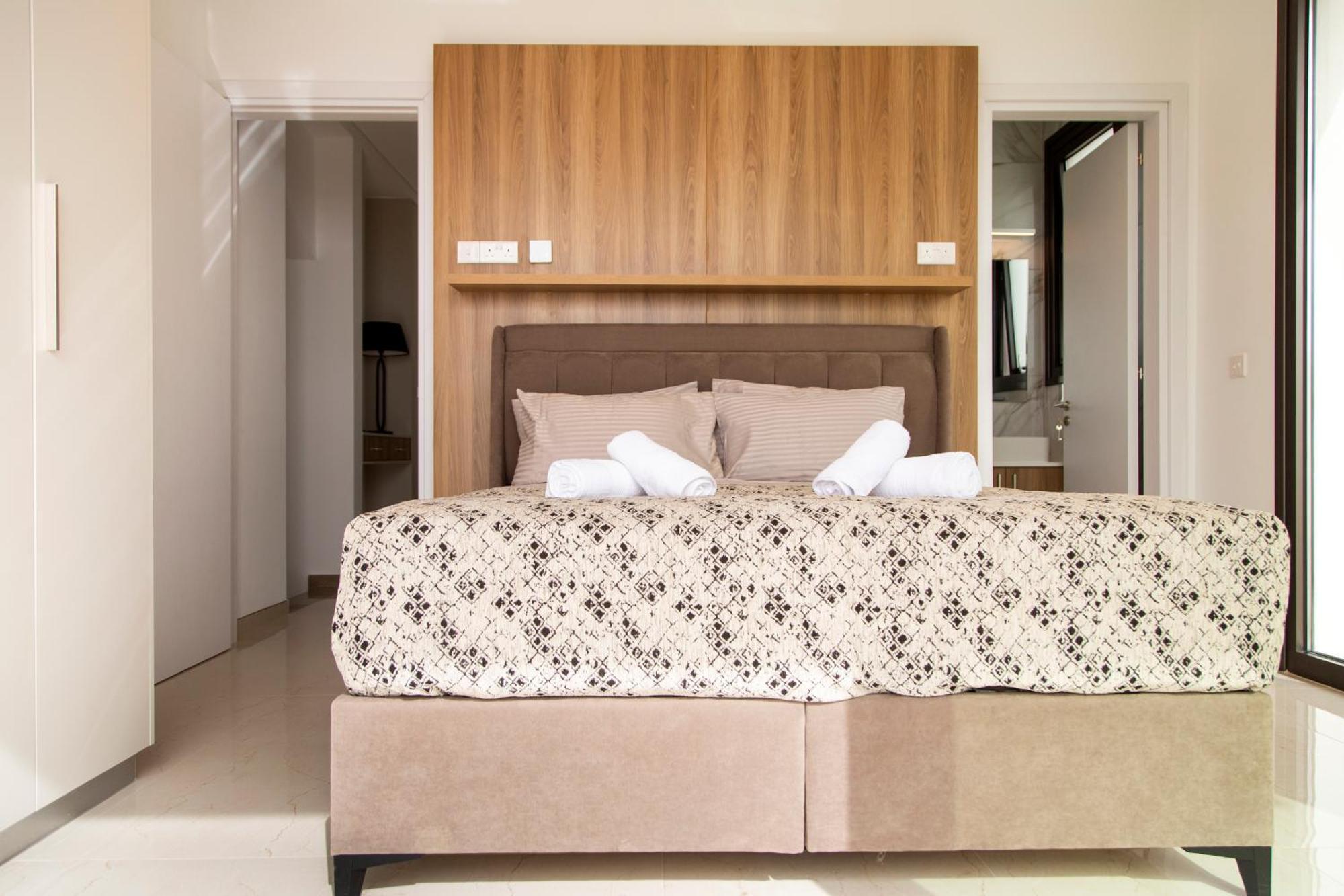 Santa Barbara Seafront Villas W Jacuzzi Pool Πάφος Εξωτερικό φωτογραφία