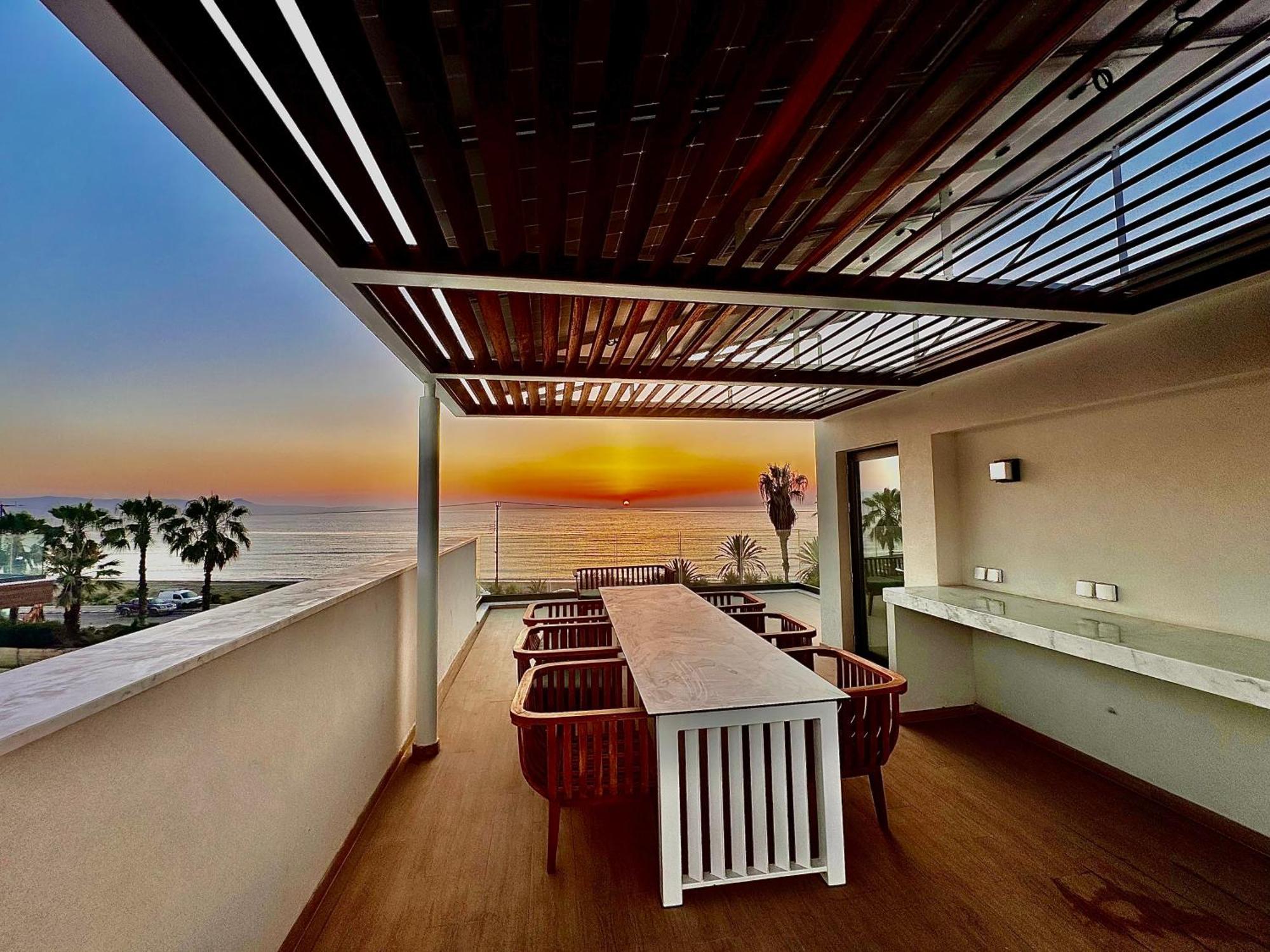 Santa Barbara Seafront Villas W Jacuzzi Pool Πάφος Εξωτερικό φωτογραφία