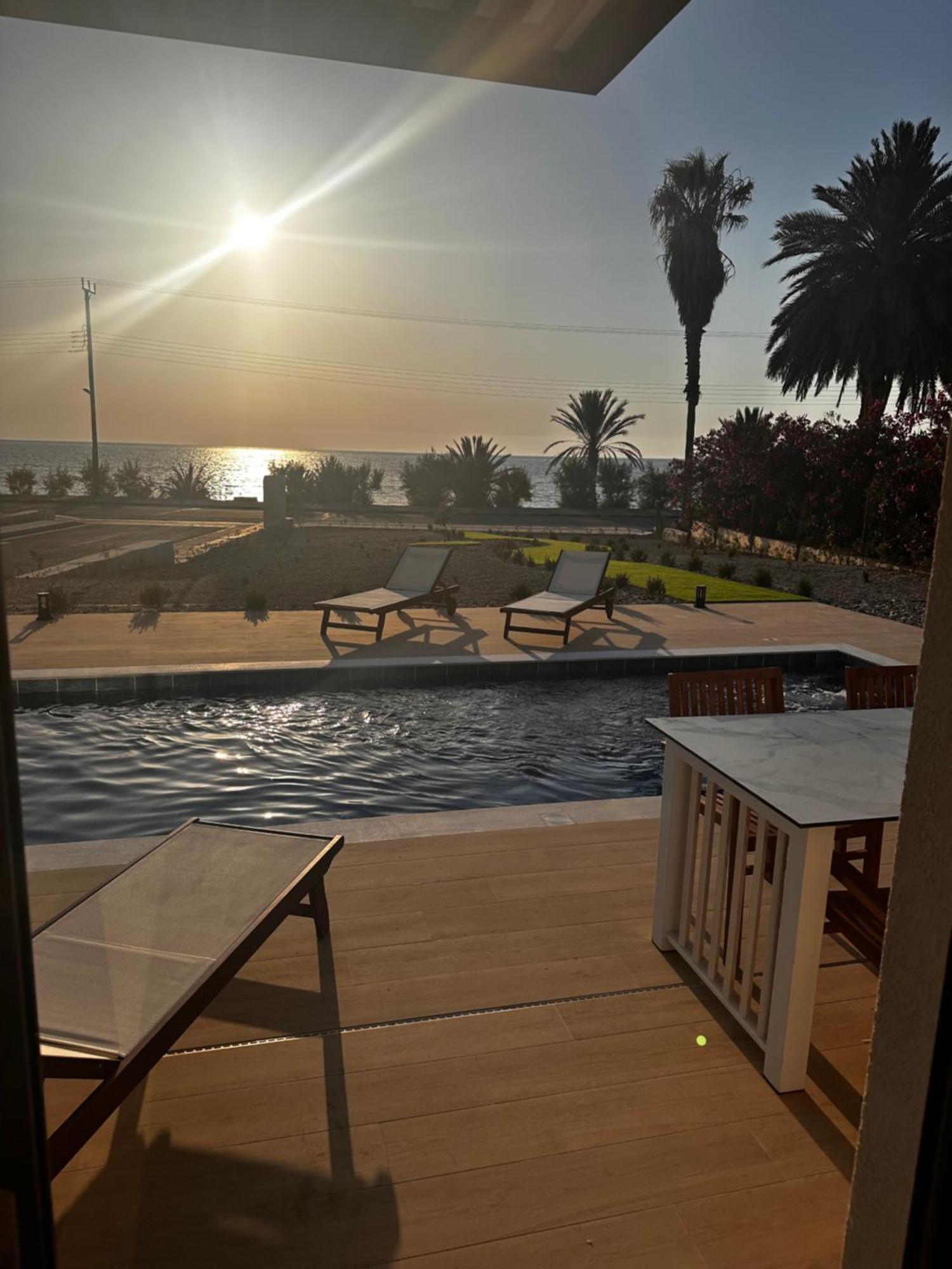 Santa Barbara Seafront Villas W Jacuzzi Pool Πάφος Εξωτερικό φωτογραφία